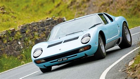 A-Z Supercars: Lamborghini Miura | evo