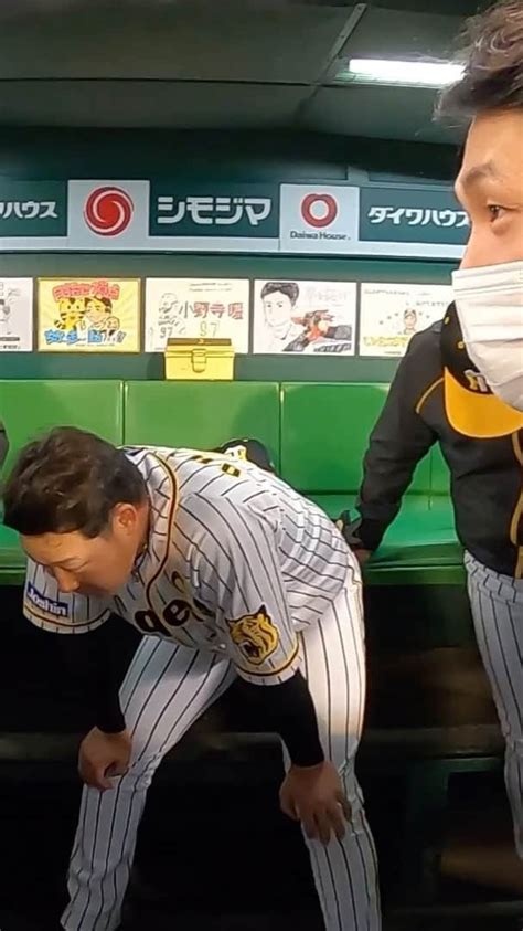 阪神タイガースさんのインスタグラム動画 阪神タイガースinstagram 「声出しは近本選手です！！ 近本光司 選手 最後まで諦めない 今日の円陣 阪神タイガース 挑超頂」10