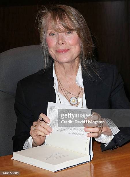 Sissy Spacek Book Signing For My Extraordinary Ordinary Life Photos And Premium High Res