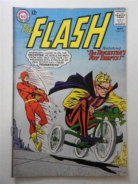 The Flash 152 1965 Vg Condition 3 Centerfold Wraps Detached Bottom Staple Comic Books