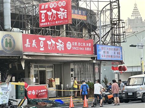 嘉市暗夜惡火燒毀連棟10間鐵皮店面 消防局長：熱傳導太快無射水口 社會萬象 社會 聯合新聞網