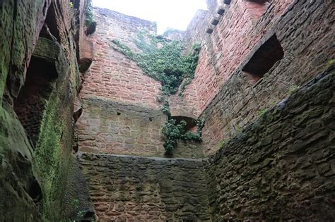 Ch Teau Du Falkenstein Kasteel In De Bossen Van De Noordelijke Vogezen