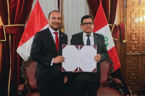 Firman autógrafa de Ley para que robos por más de 495 soles sean