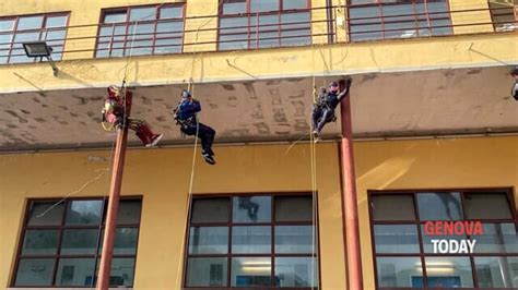 Supereroi Acrobatici Ad Albaro Pomeriggio Di Beneficenza Alle Piscine