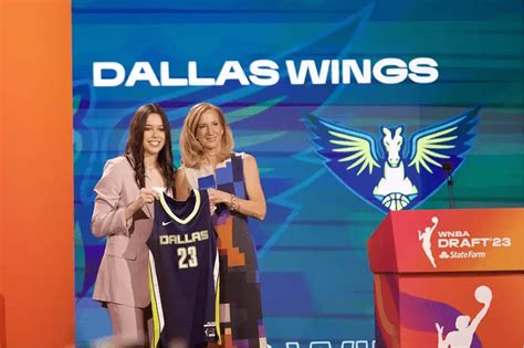 UConn s Lou Lopez Sénéchal is WNBA s 1st Mexican born draft pick