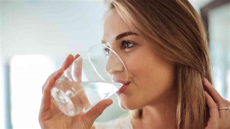 Belleza 5 trucos sencillos para beber dos litros de agua al día