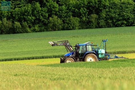 Le Mans Des Agriculteurs Manifestent Ce Mardi En Ville Contre Laccord