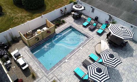 Gunite Pool Vs Fiberglass Pool Which Is Better For Your Backyard