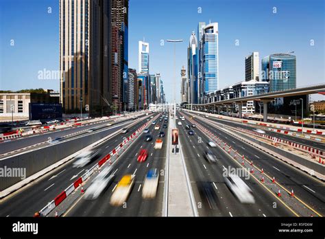 Dubais Hi Res Stock Photography And Images Alamy