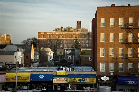 Pelham Bay The Bronx A Blend Of Urban And Suburban The New York Times