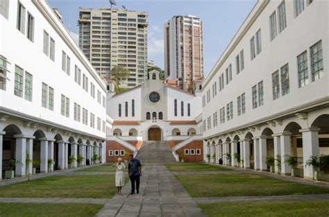 Crónica Urbana Recorrido De Paseo A Santa Rosa