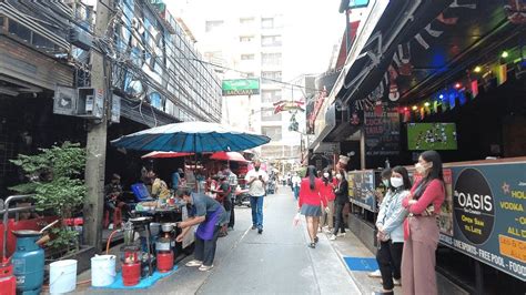 4K Walk Around Bangkok S Asok Area Bustling With Street Food And