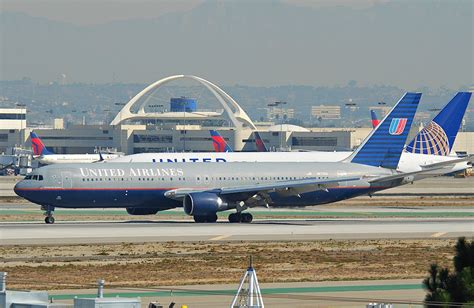 United Airlines Fleet Boeing 767 300er Details And Pictures