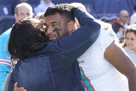 Tua Dolphins Outlast Bears On Fields Record Rushing Day The San