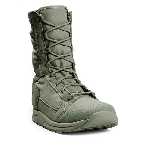 Hikers are debating the latest danner boot designs 15