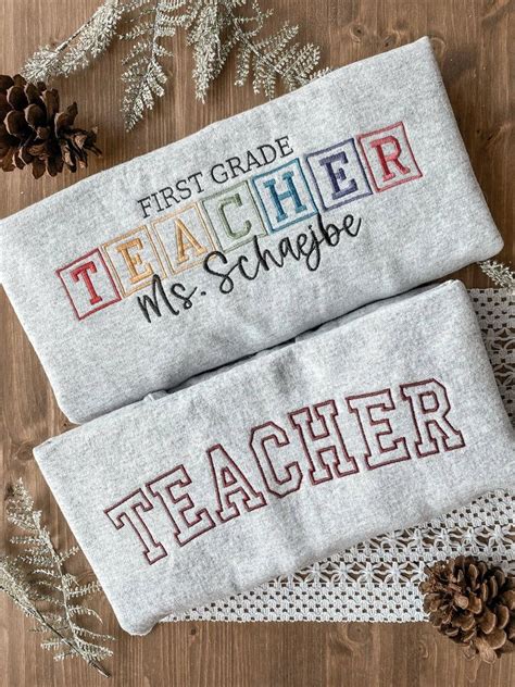 Teacher Outline Curved Block Sweatshirt Embroidered Embroidered