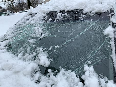 Winter weather woes bring caving roofs, falling ice to Chicago | WGN-TV