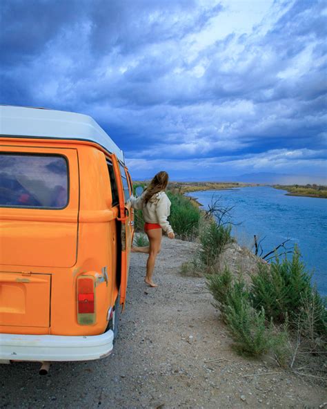 Experts react as the idle hands theory sparks online debate 19