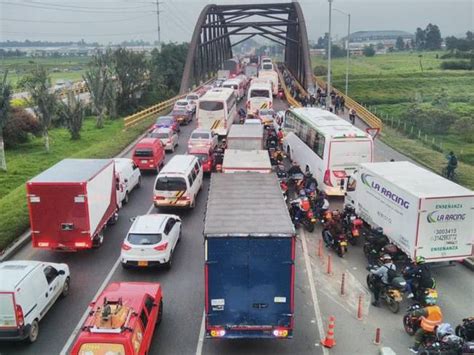 Trancón En La Calle 80 Continúa Colapsada Por Accidentes De Tránsito