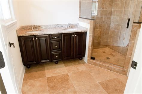 Classic Bathroom With Travertine Classic Bathroom Bathroom Bathroom