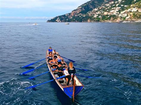 Alla Regata A Genova Esordio Per Lequipaggio Tutto Femminile Di Amalfi