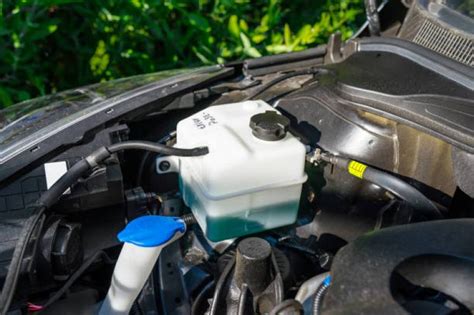 Coolant Leak Only When Car Is Running - Top 6 Causes - Car Super Care