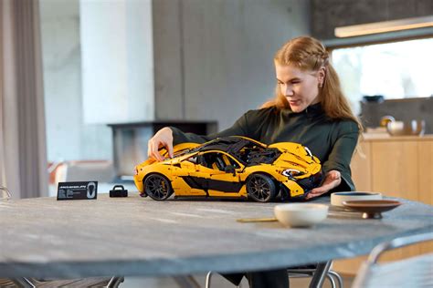 Lego Technic Mclaren P Opnieuw Beschikbaar Met P Logo