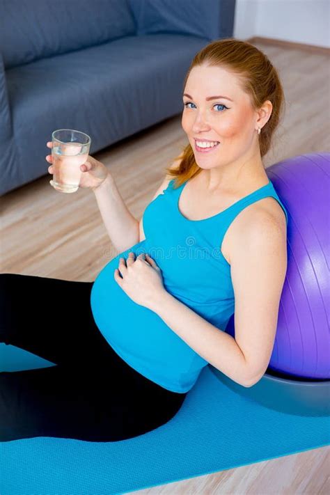 How Much Water Is Good For A Pregnant Woman At Karen Darcy Blog