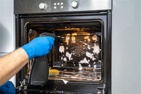 Como Limpar Forno Queimado Sem Colocar Muito Esfor O E Ficar Novo