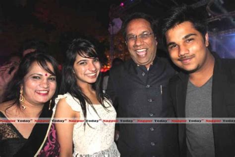 gondwanas  years bash turns  chilly   night warm
