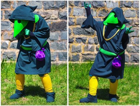 "Holding ⬇️" Plague Knight cosplay : ShovelKnight