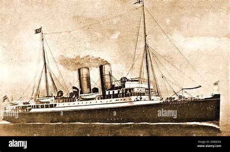 Troop ship hi-res stock photography and images - Alamy