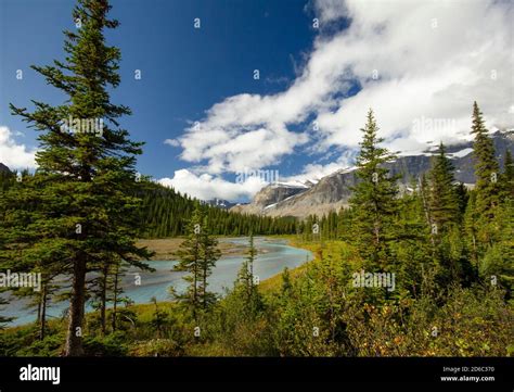 Berg Lake Trail, Mount Robson Provincial Park British Columbia Canada ...