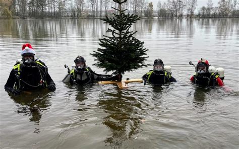 Wir W Nschen Eine Besinnliche Adventszeit Freiwillige Feuerwehr