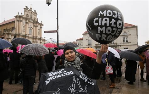 Nie pozostawimy tego bez odpowiedzi Feministki wściekłe po wyroku T