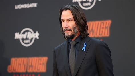 Keanu Reeves Record Con Emoci N A Lance Reddick En El Estreno De John