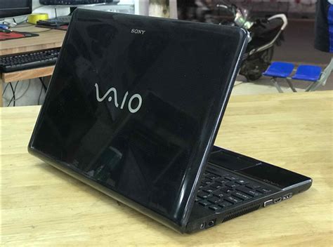 B N Laptop C Sony Vaio Vpc Eb Core I Gi R T I H N I