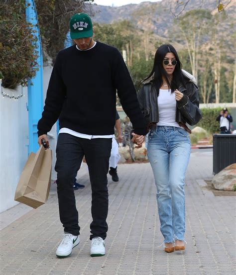 Photo Kourtney Kardashian Et Younes Bendjima Sont All S D Jeuner Au