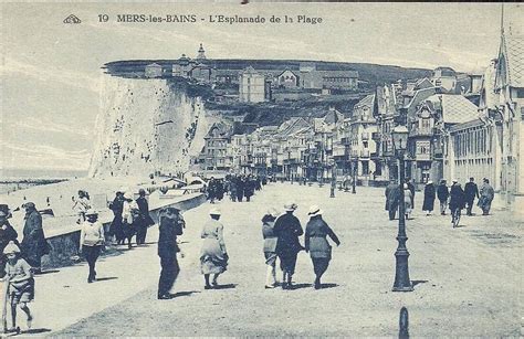 Mers Les Bains Les Jeux Dans La Prairie Carte Postale Ancienne Et