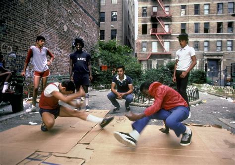 Break Dancing In Nyc 1980s Oldschoolcool