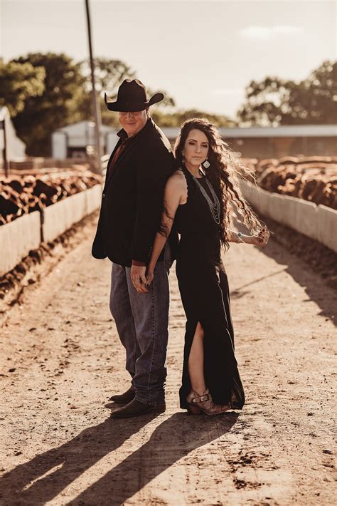 Western Engagement Photos Archives Western Wedding Photographer Native Roaming Photography