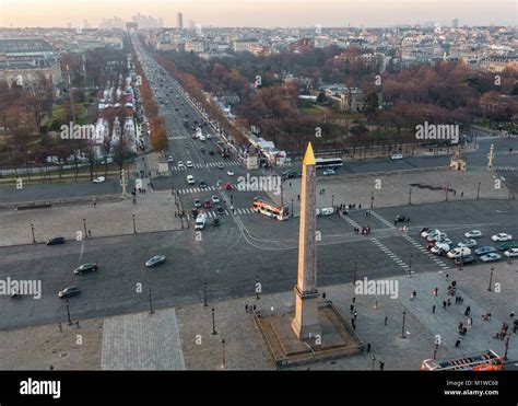 Place de la Concorde et les Champs elysées vue aérienne de la grande