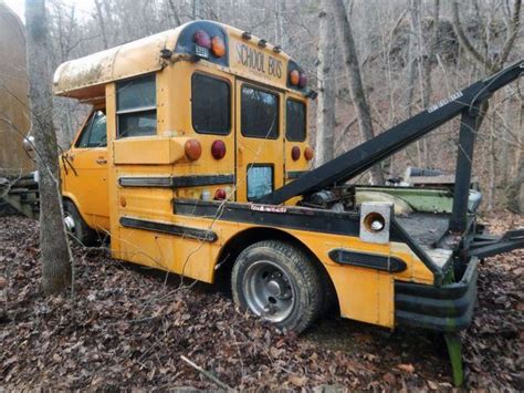 School Bus Tow Truck Adventure Crunch