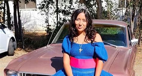 Noemi M Ndez La Joven Latina Que Teji A Crochet Su Propio Vestido Para Celebrar Su Quincea Ero