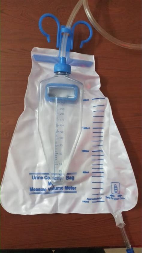 Pvc Avs Urometer Measured Volume Urine Bag For Hospital Size Adult L