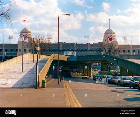 Wembley Stadium Twin Towers Stock Photos & Wembley Stadium Twin Towers ...