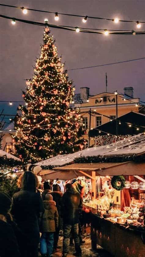 6 Famous Christmas Markets in Canada