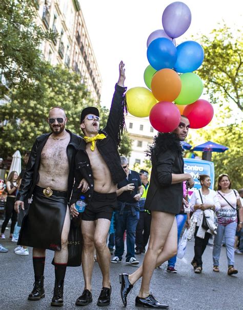 Las Mejores Imágenes De La Marcha Del Orgullo Gay En Madrid