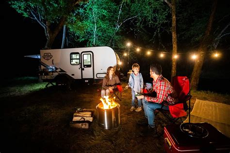 15 Best Small Campers: Ultimate Buying Guide | Camping World RV Sales