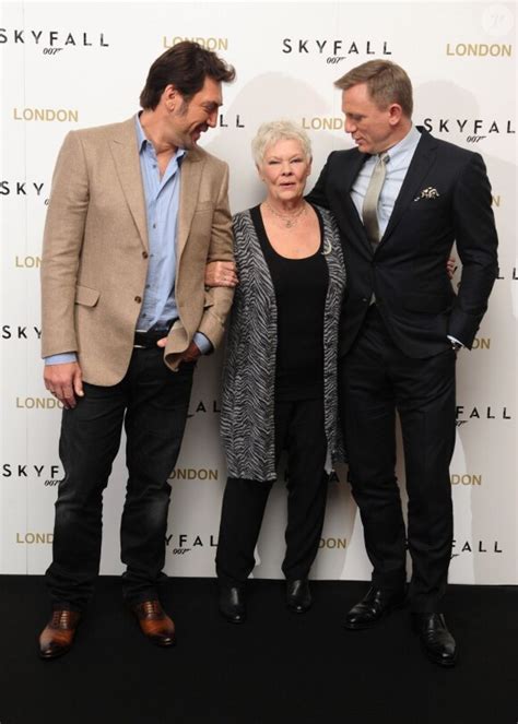 Photo Javier Bardem Judi Dench Et Daniel Craig Pour Le Photocall